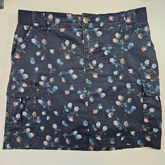 Lee Navy Mid Rise Floral Skort - Picture 1 of 9